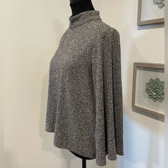 Zara Grey Boucle Sweater with Exposed Back Zipper VGUC - Picture 2 of 13